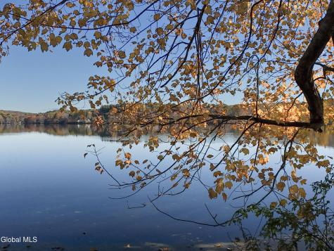 22 Crailo Lane Nassau NY 12123