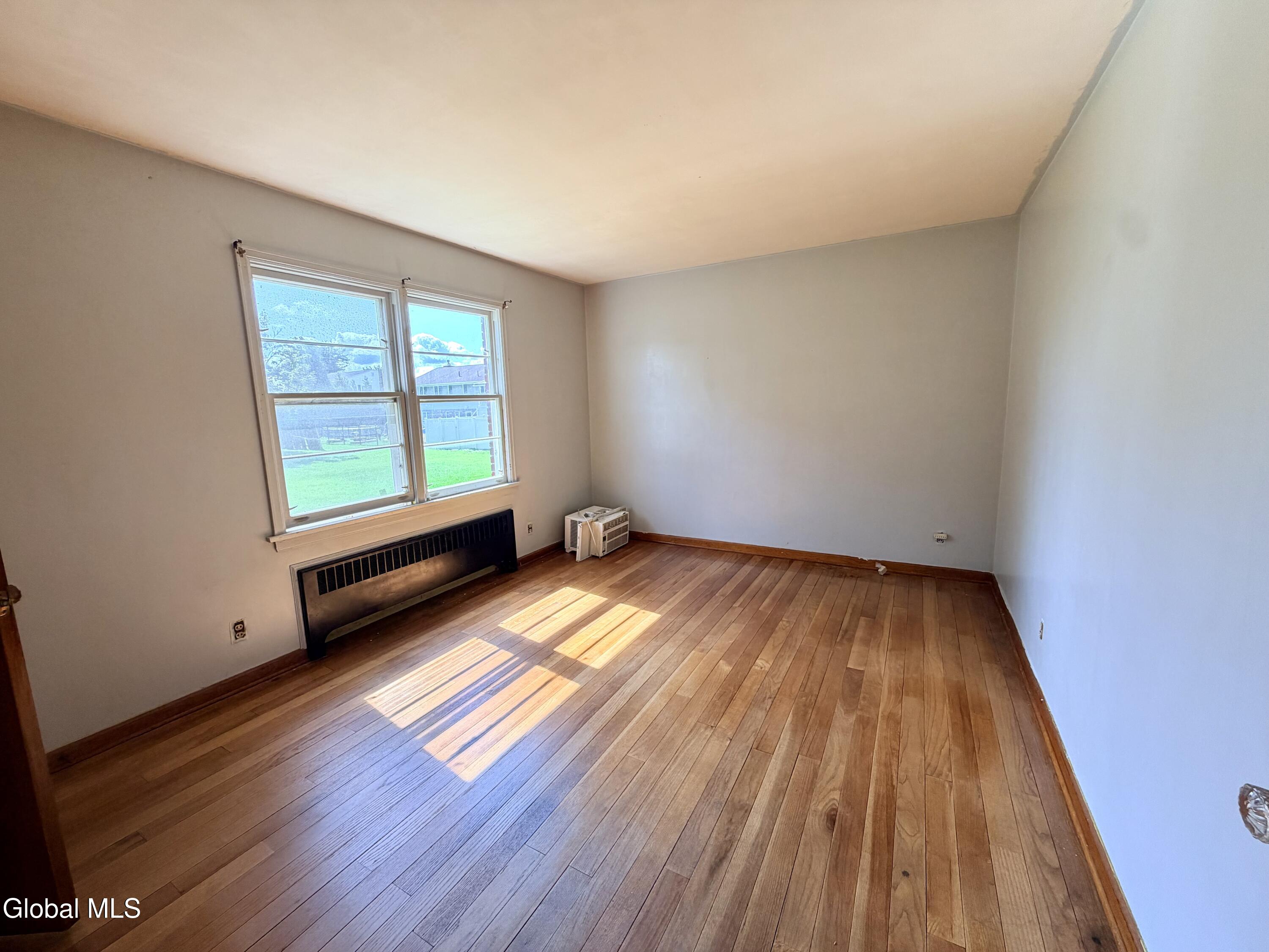 54 Tremont Avenue Amsterdam NY 12010