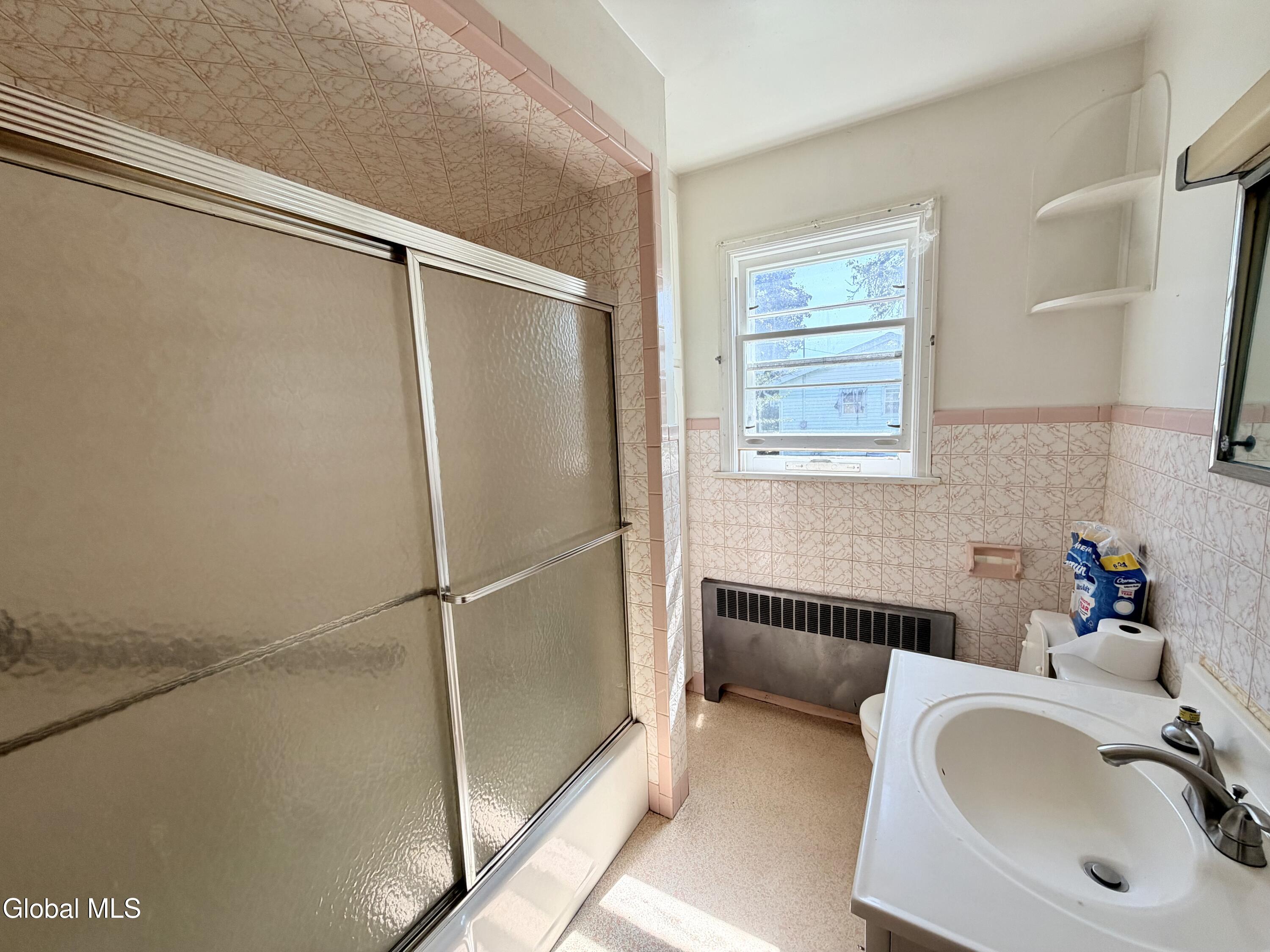 54 Tremont Avenue Amsterdam NY 12010