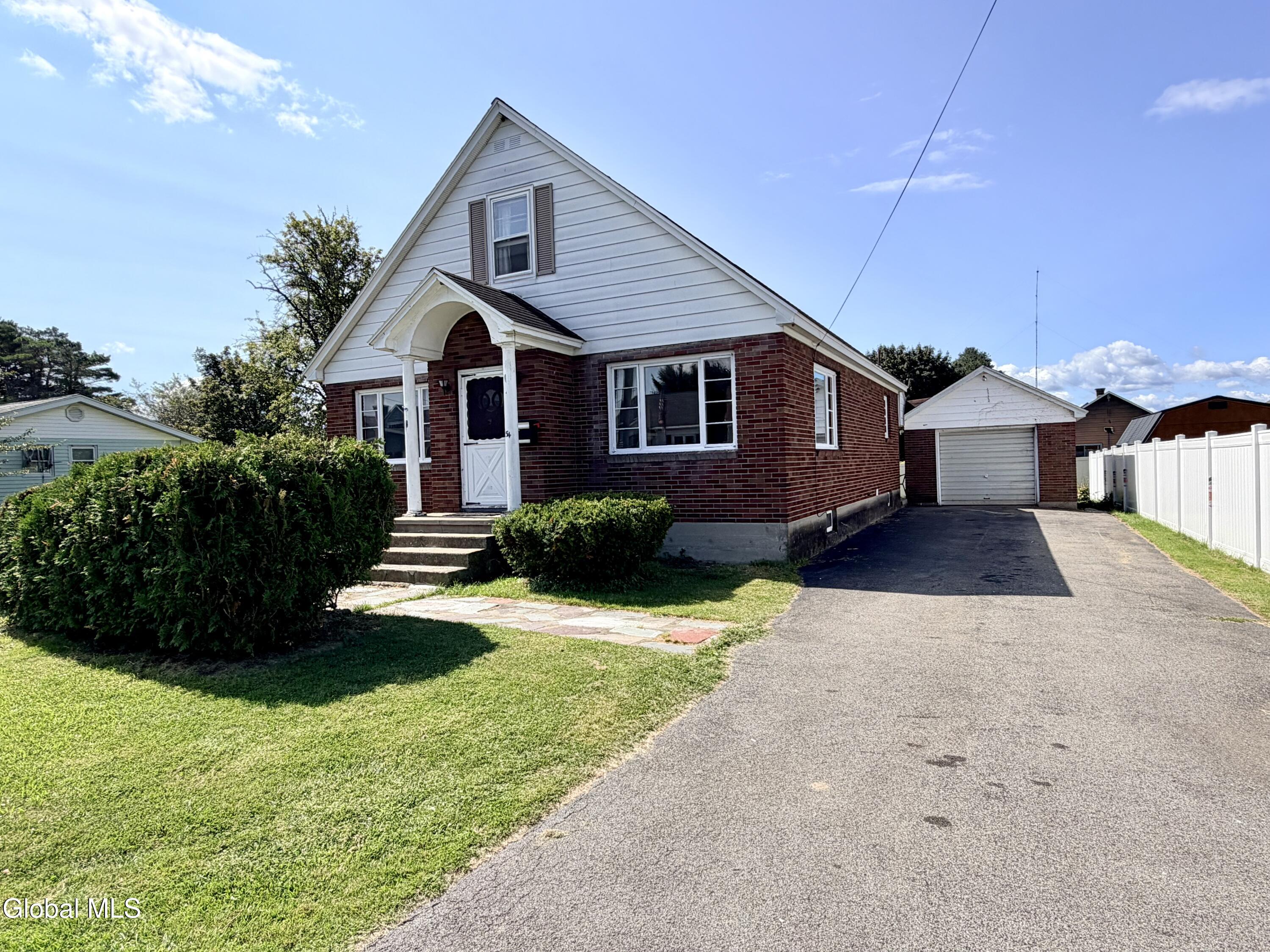54 Tremont Avenue Amsterdam NY 12010