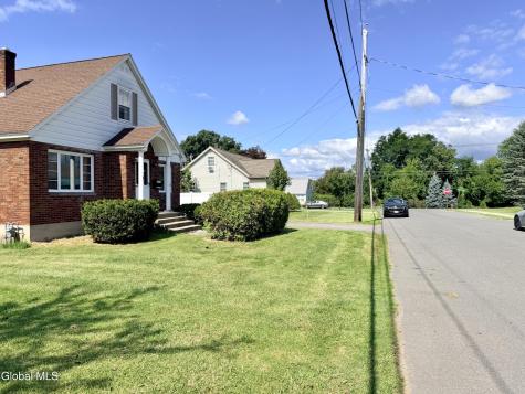 54 Tremont Avenue Amsterdam NY 12010