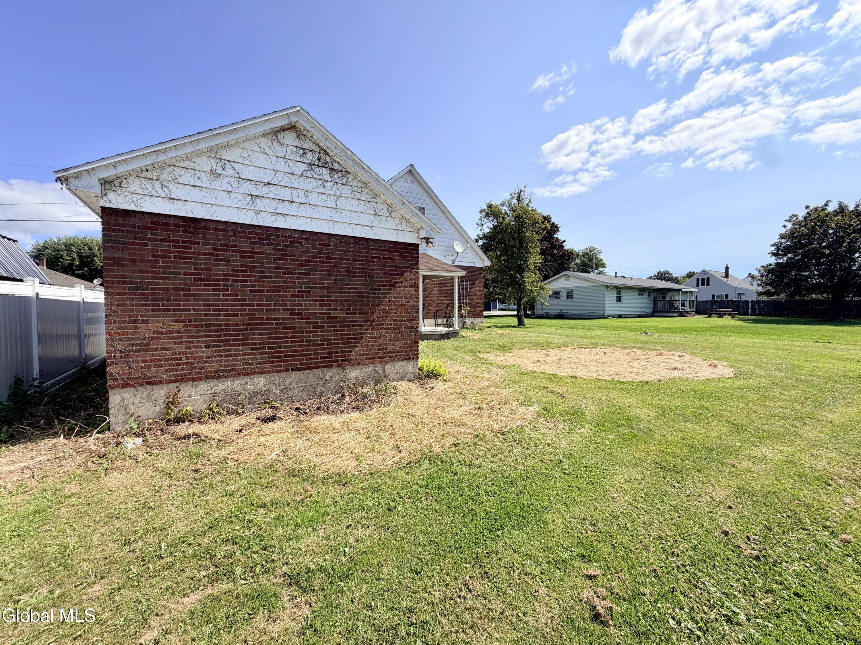 54 Tremont Avenue Amsterdam NY 12010
