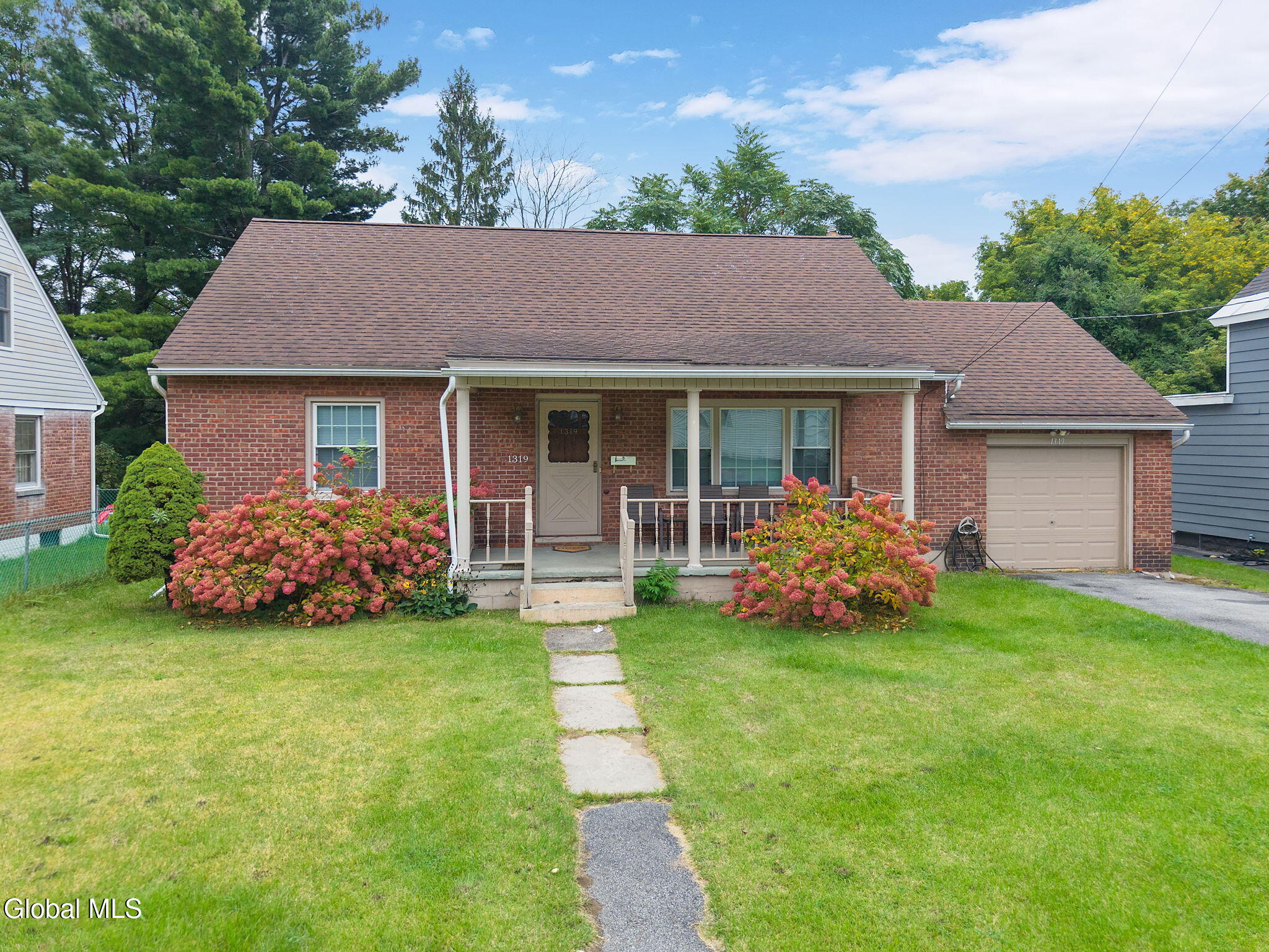 1319 Bradford Street Schenectady NY 12306