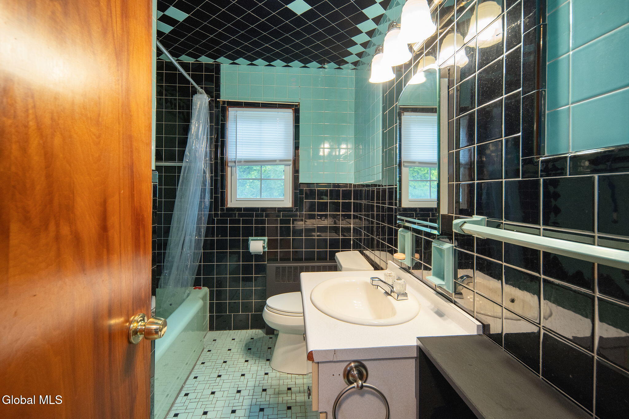 1319 Bradford Street Schenectady NY 12306