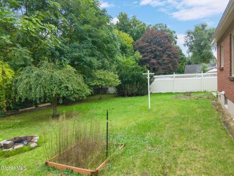 1319 Bradford Street Schenectady NY 12306