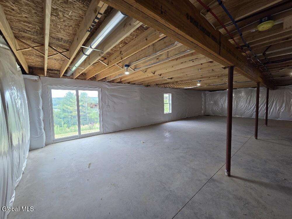 31 Harbor Lane Cohoes NY 12047