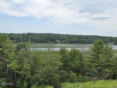 31 Harbor Lane Cohoes NY 12047
