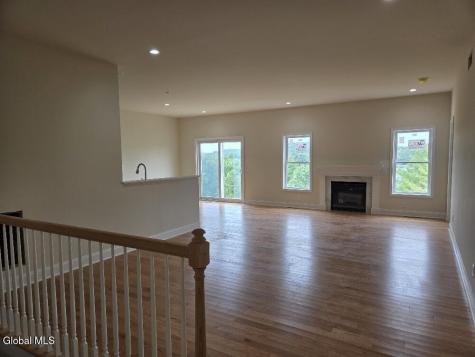 31 Harbor Lane Cohoes NY 12047