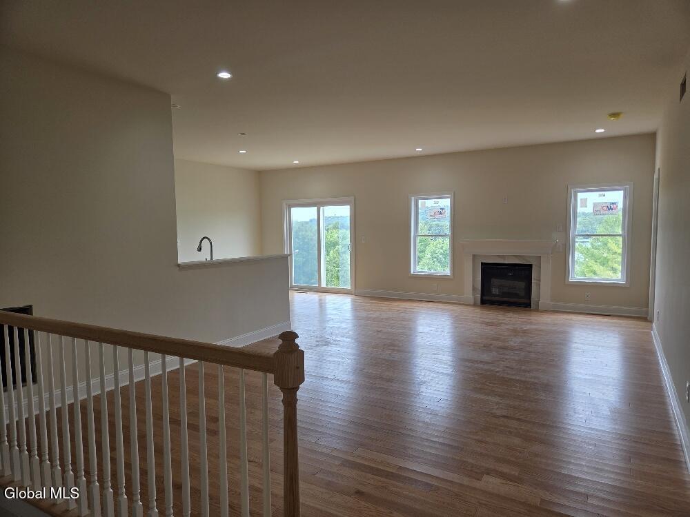 31 Harbor Lane Cohoes NY 12047