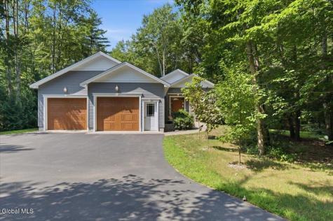 7 Thornapple Drive Gansevoort NY 12831