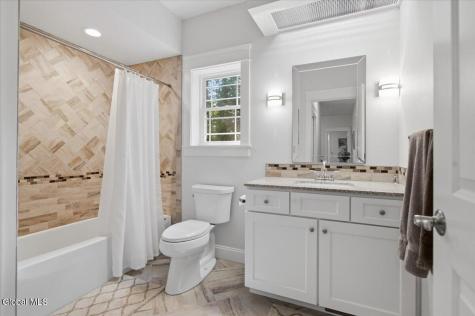 7 Thornapple Drive Gansevoort NY 12831