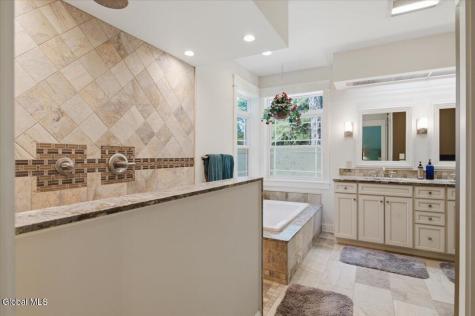 7 Thornapple Drive Gansevoort NY 12831