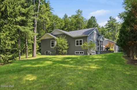 7 Thornapple Drive Gansevoort NY 12831