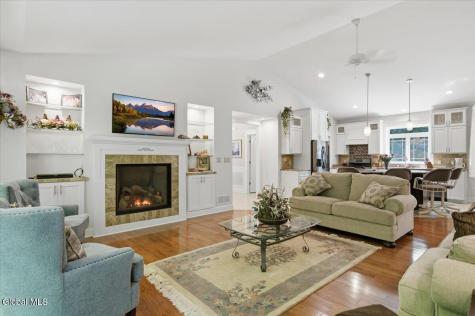7 Thornapple Drive Gansevoort NY 12831