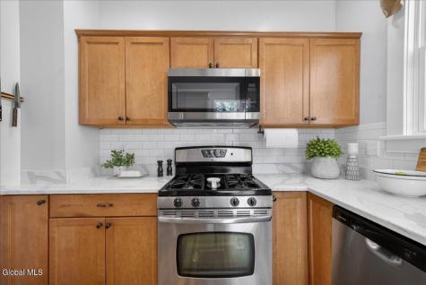 78 Grove Avenue Albany NY 12208