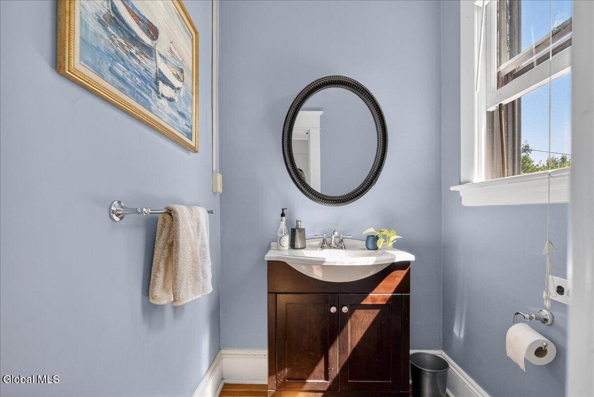 78 Grove Avenue Albany NY 12208