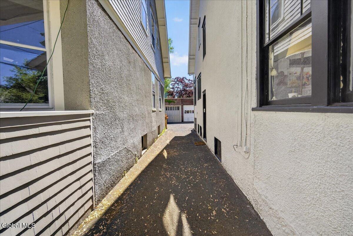 78 Grove Avenue Albany NY 12208