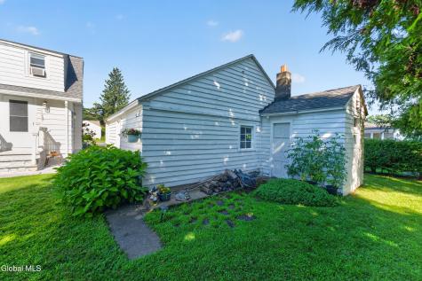 38 Pawling Avenue Mechanicville NY 12118