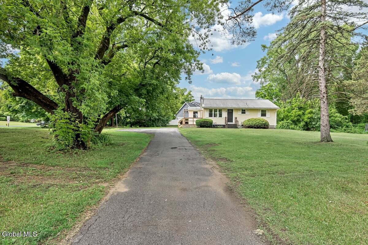 126 Guideboard Road Waterford NY 12188