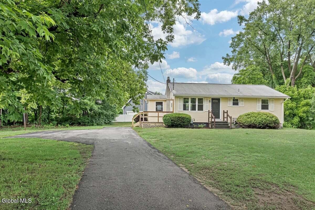126 Guideboard Road Waterford NY 12188