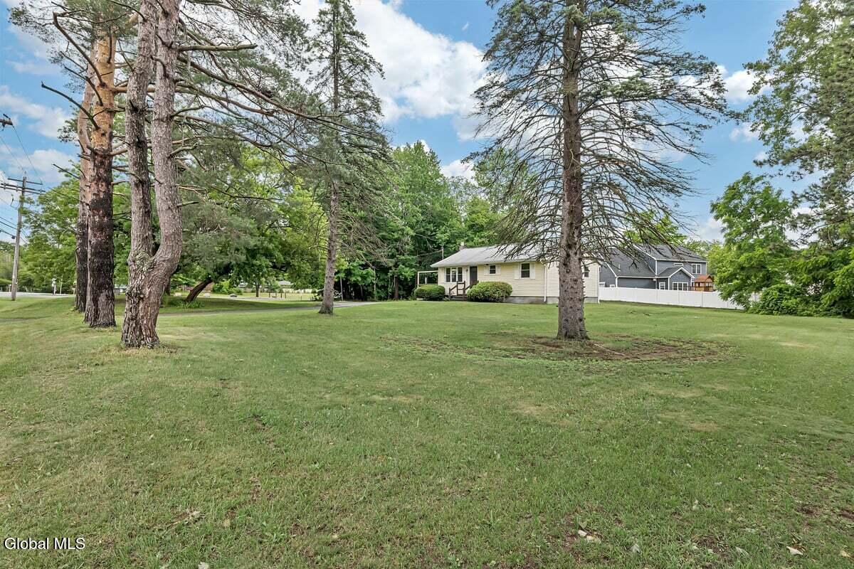 126 Guideboard Road Waterford NY 12188