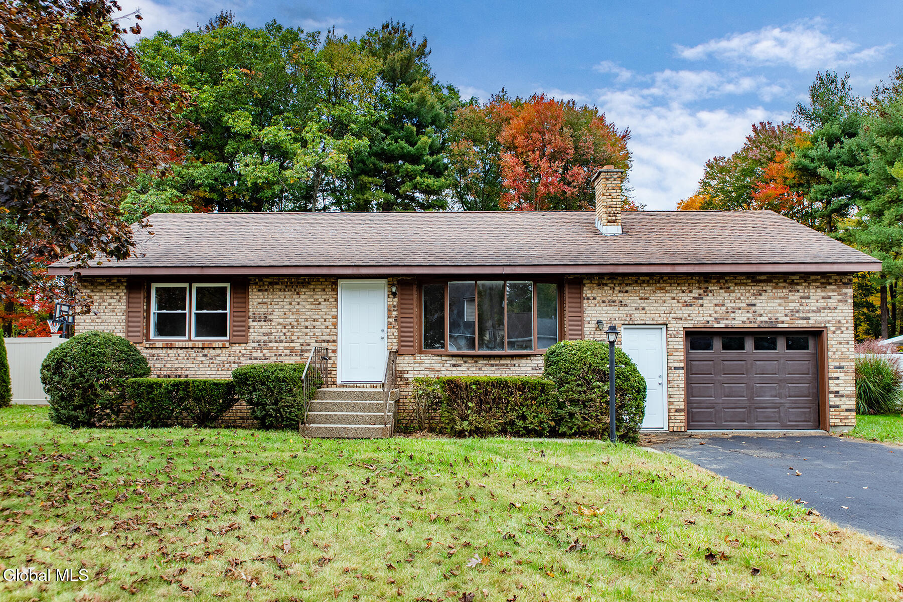 11 Melissa Court Albany NY 12205