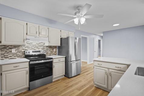 11 Melissa Court Albany NY 12205
