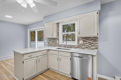 11 Melissa Court Albany NY 12205