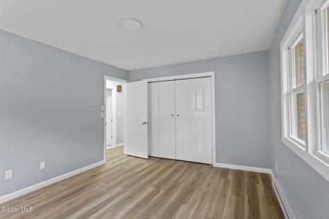 11 Melissa Court Albany NY 12205