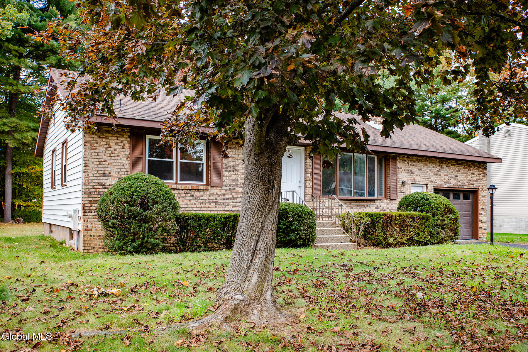 11 Melissa Court Albany NY 12205