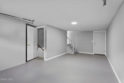 11 Melissa Court Albany NY 12205