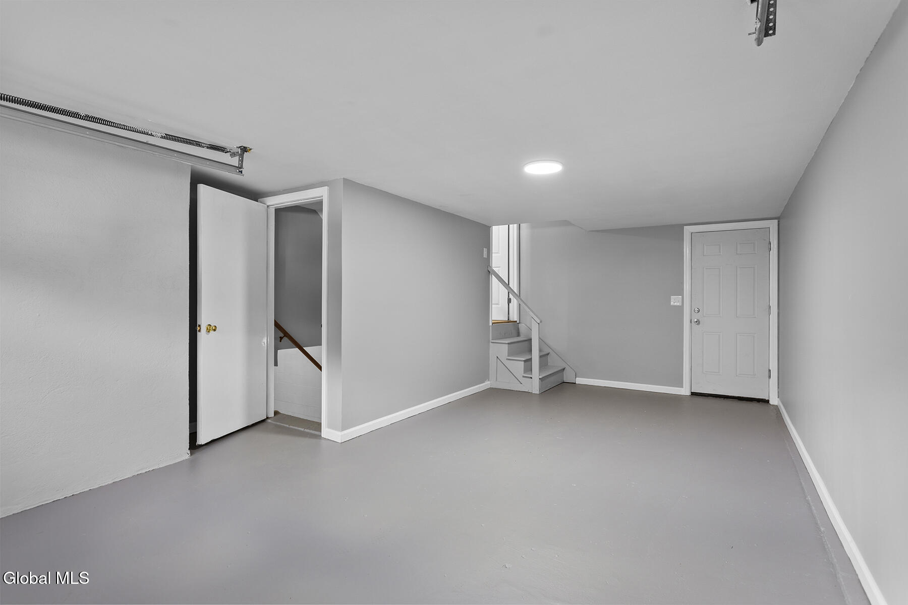 11 Melissa Court Albany NY 12205