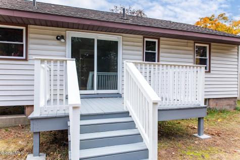 11 Melissa Court Albany NY 12205