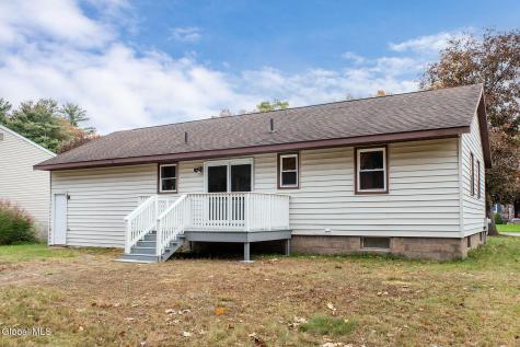 11 Melissa Court Albany NY 12205