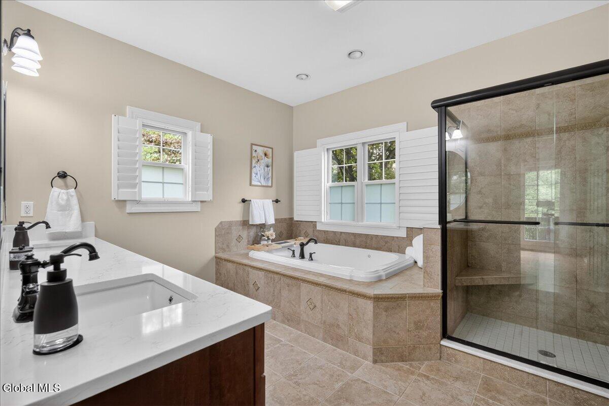 4 Callaway Court Ballston Lake NY 12019