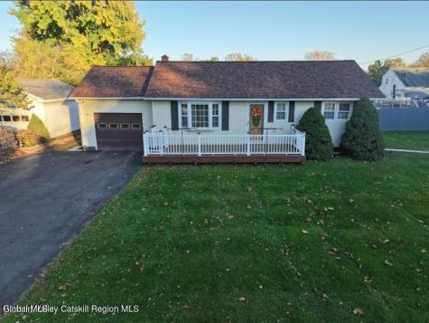 11 Apple Blossom Lane Coxsackie NY 12192