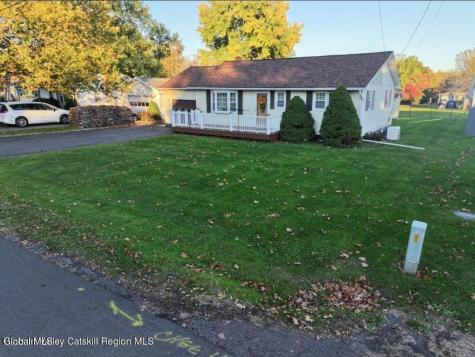 11 Apple Blossom Lane Coxsackie NY 12192