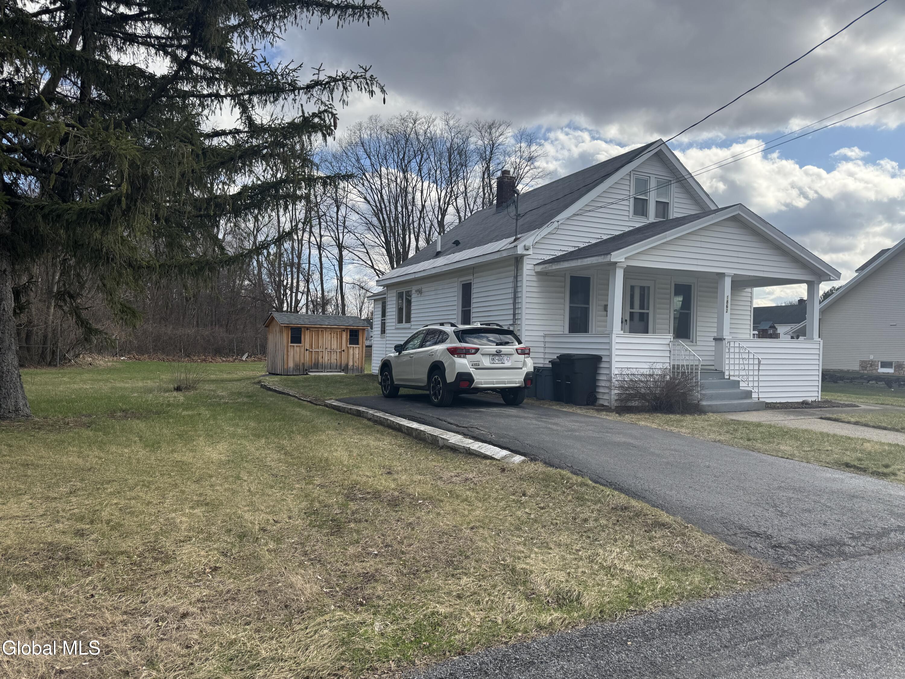 1862 Gray Street Schenectady NY 12306