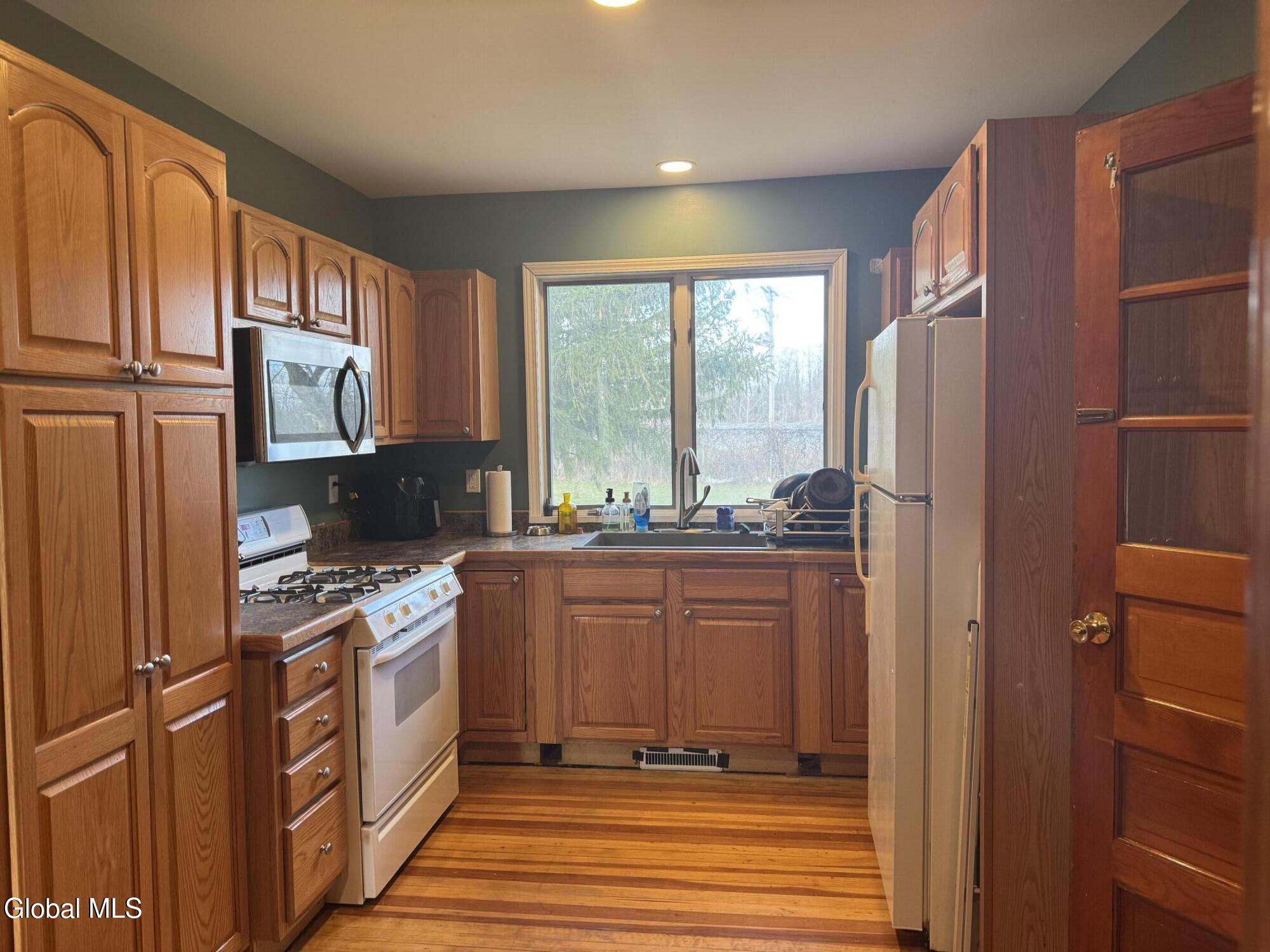 1862 Gray Street Schenectady NY 12306