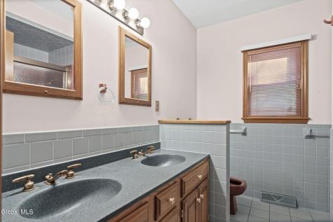 5525 Mack Road Galway NY 12074
