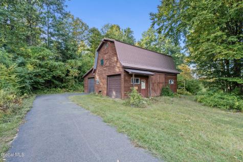 5525 Mack Road Galway NY 12074