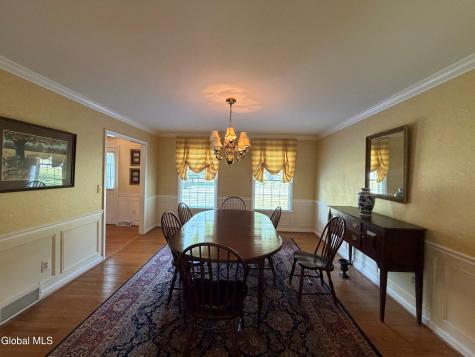 3061 New Williamsburg Drive Schenectady NY 12303