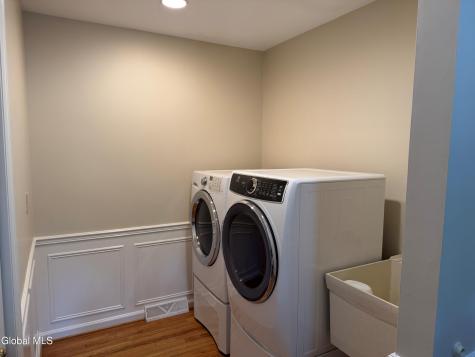 3061 New Williamsburg Drive Schenectady NY 12303