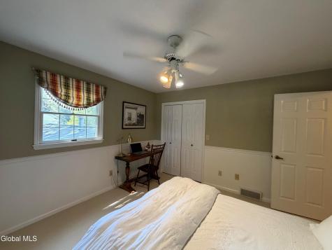 3061 New Williamsburg Drive Schenectady NY 12303