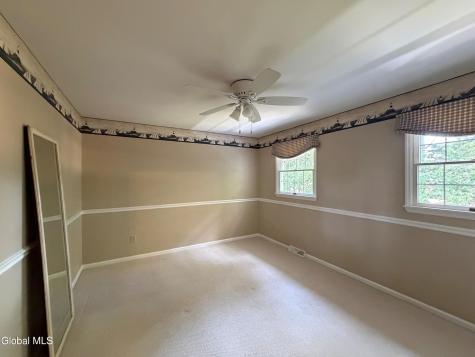 3061 New Williamsburg Drive Schenectady NY 12303