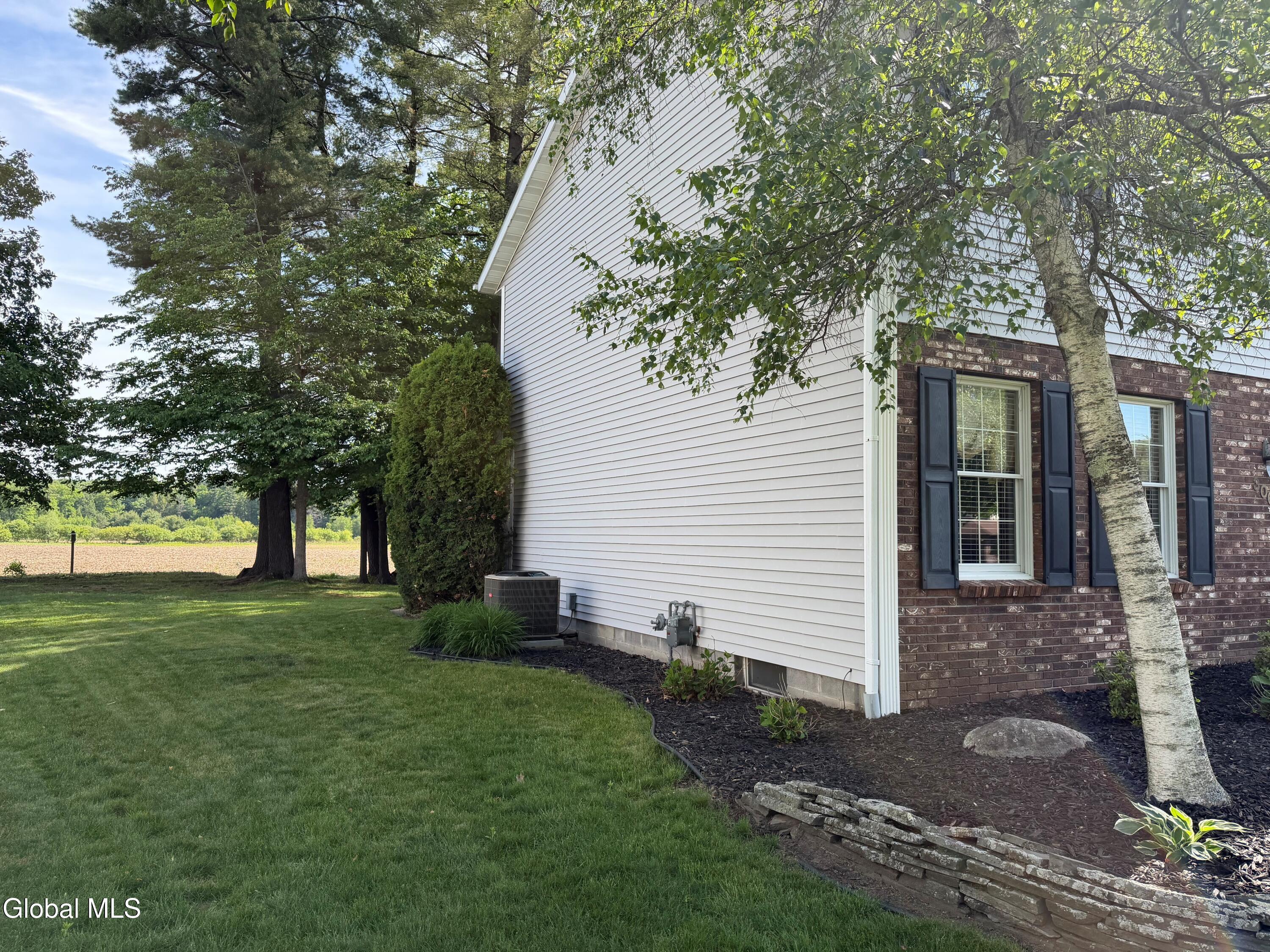 3061 New Williamsburg Drive Schenectady NY 12303