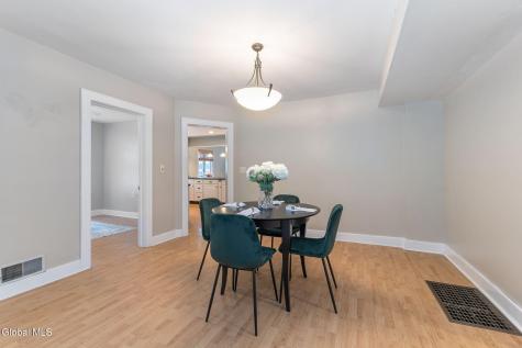 775 St Davids Lane Schenectady NY 12309