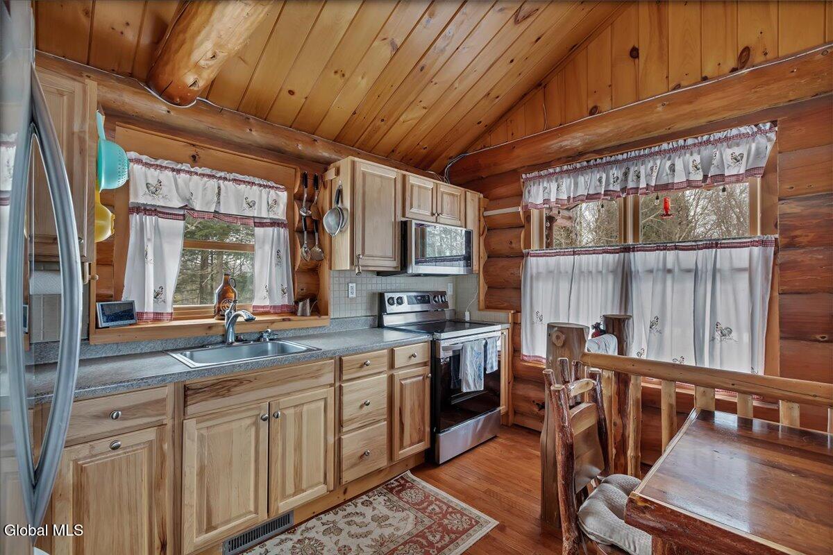 465 Barlow Road Gloversville NY 12078