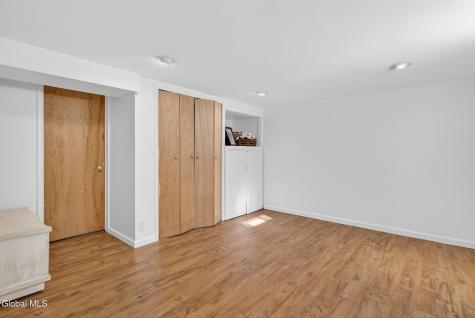 155 Willow Lane Glenville NY 12302