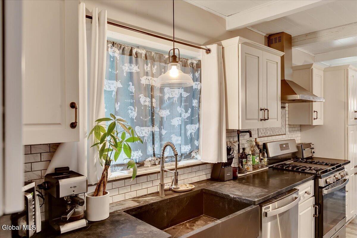 10 Lighthall Avenue Cohoes NY 12047